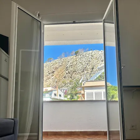 アパート Charlotte パレルモ